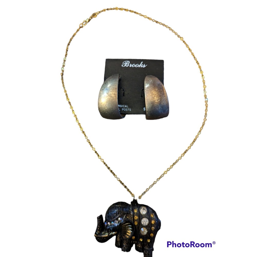 NWT! Womens Jeweled Elephant Necklace & Brooks Loop Earrings Gold Tone 2" Wide